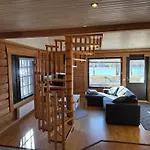 Gold Digger's Timber Apartmán
